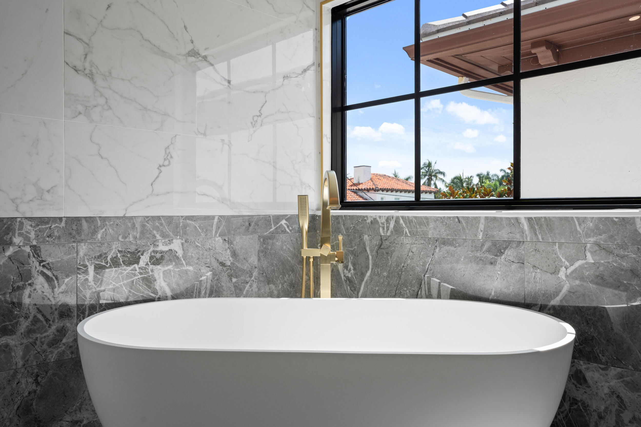257 E Lakewood, West Palm Beach FL 33405