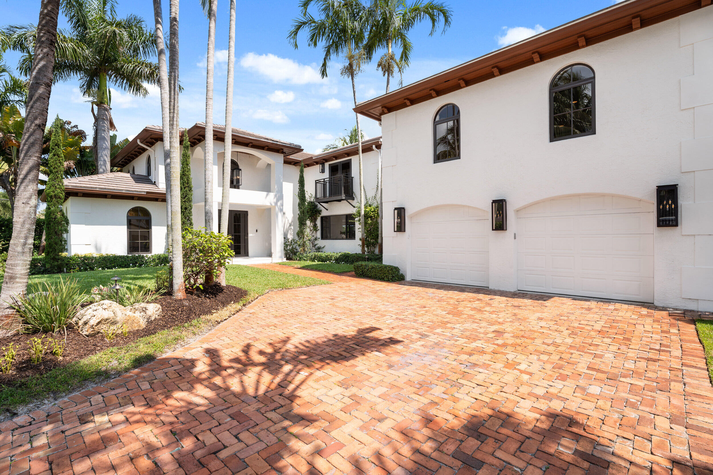 257 E Lakewood, West Palm Beach FL 33405