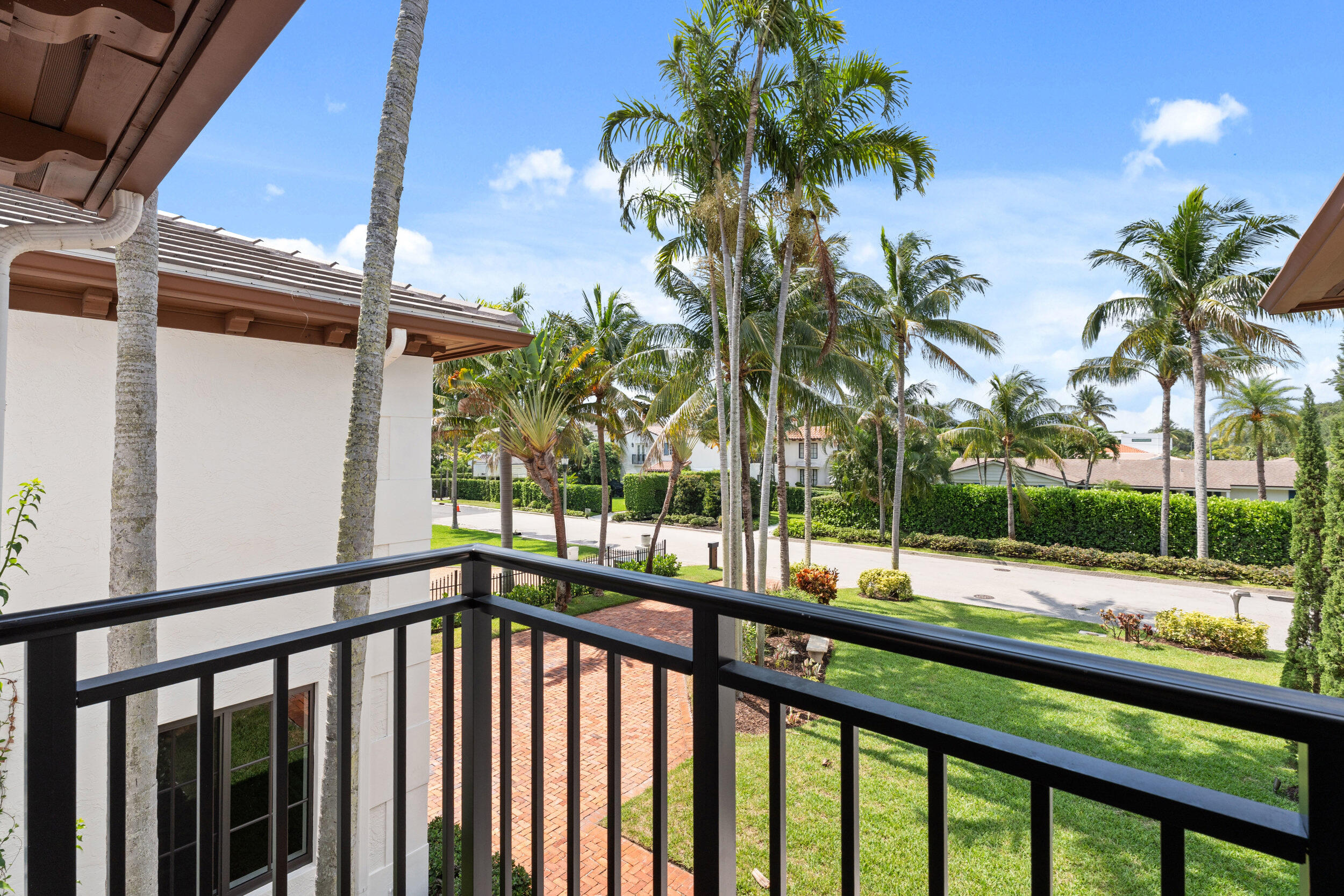 257 E Lakewood, West Palm Beach FL 33405