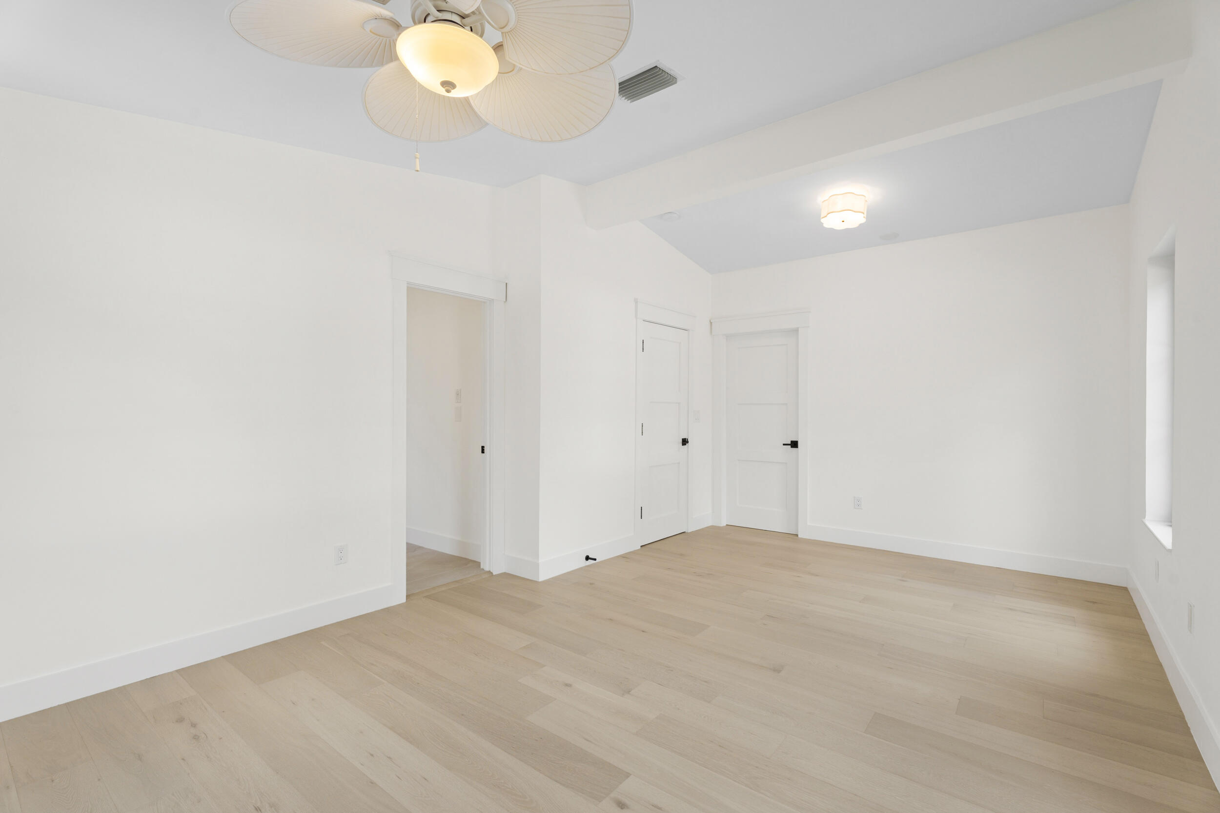 257 E Lakewood, West Palm Beach FL 33405
