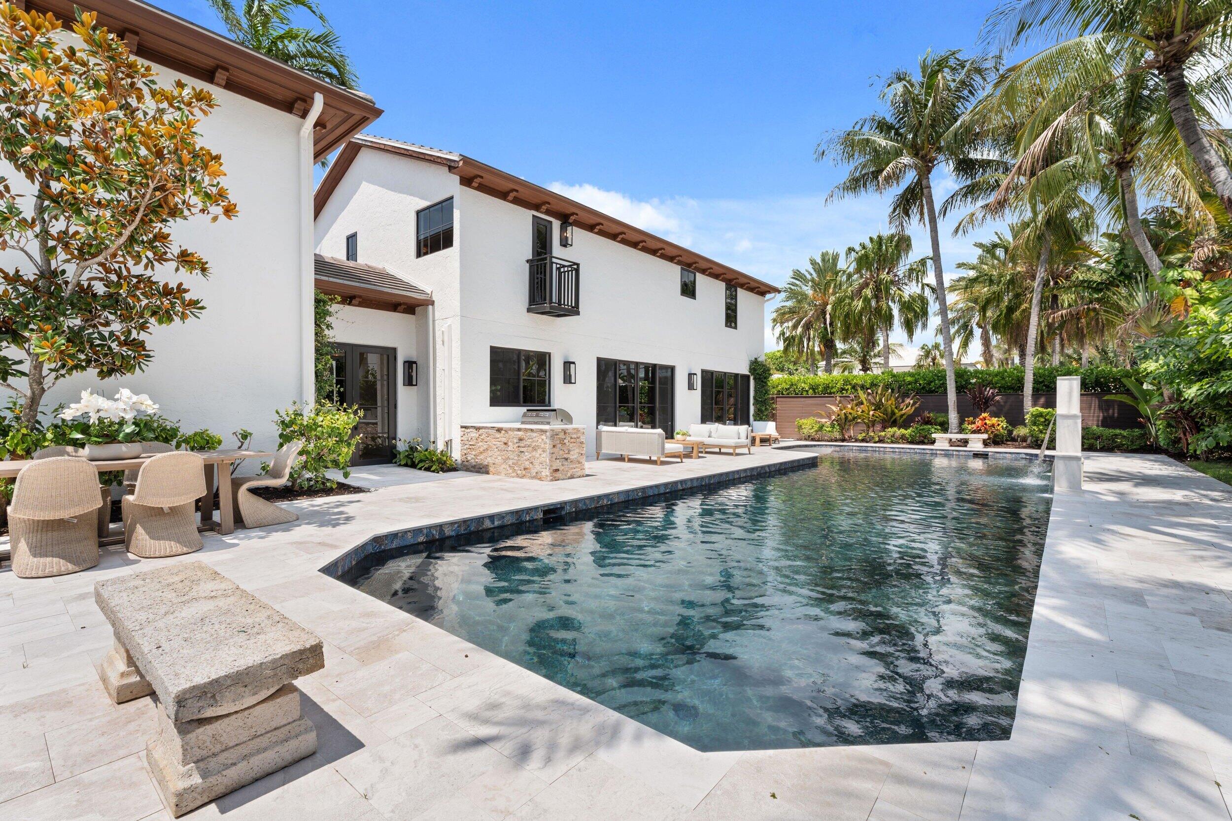 257 E Lakewood, West Palm Beach FL 33405