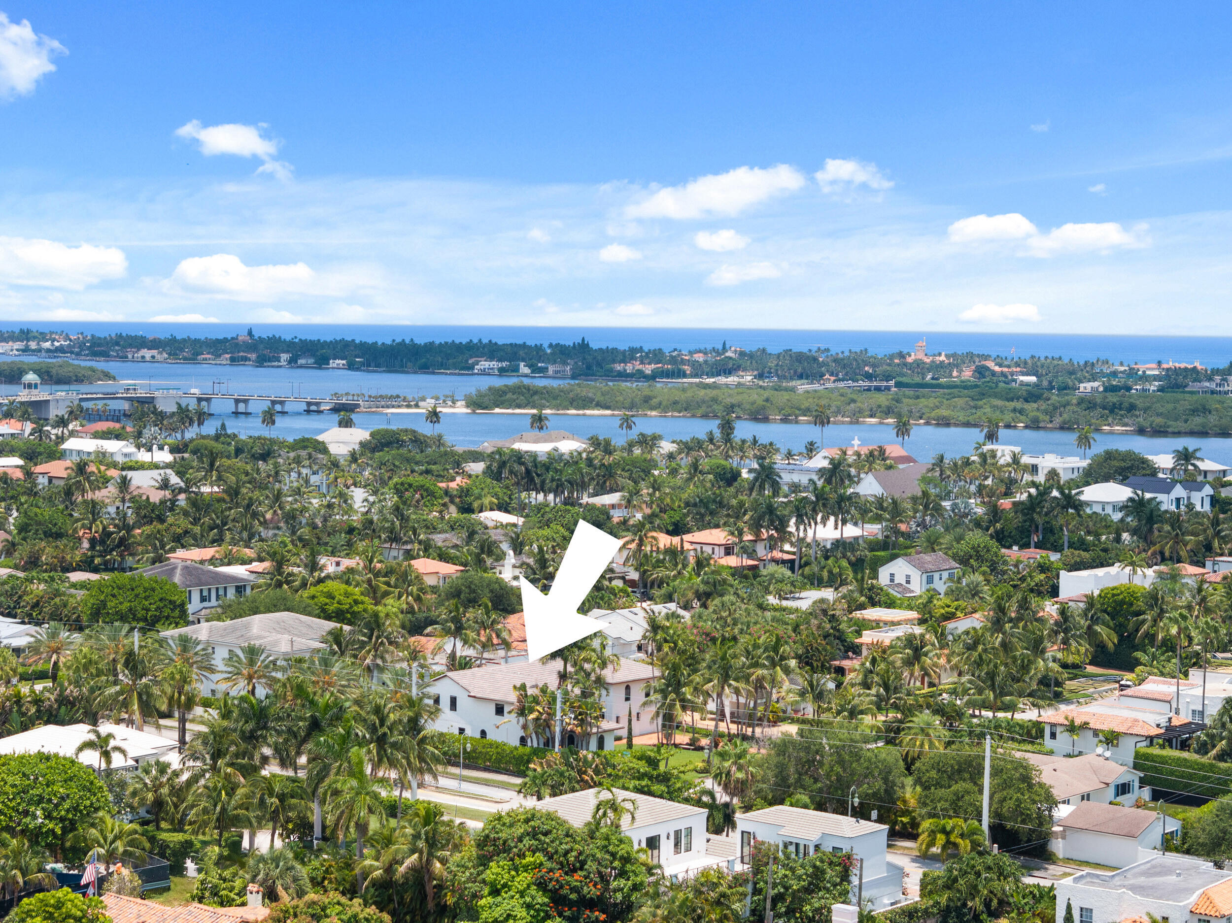 257 E Lakewood, West Palm Beach FL 33405