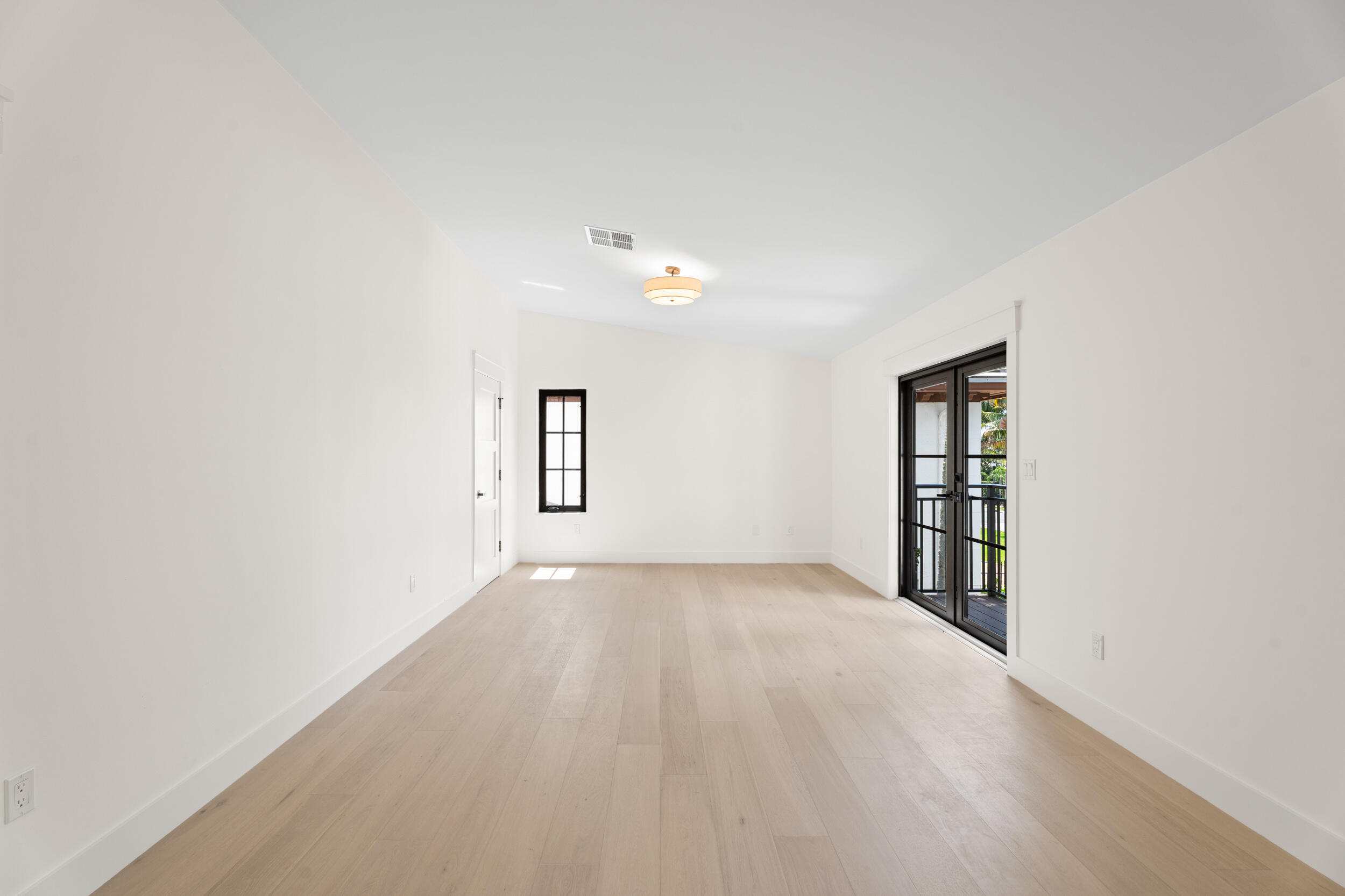 257 E Lakewood, West Palm Beach FL 33405