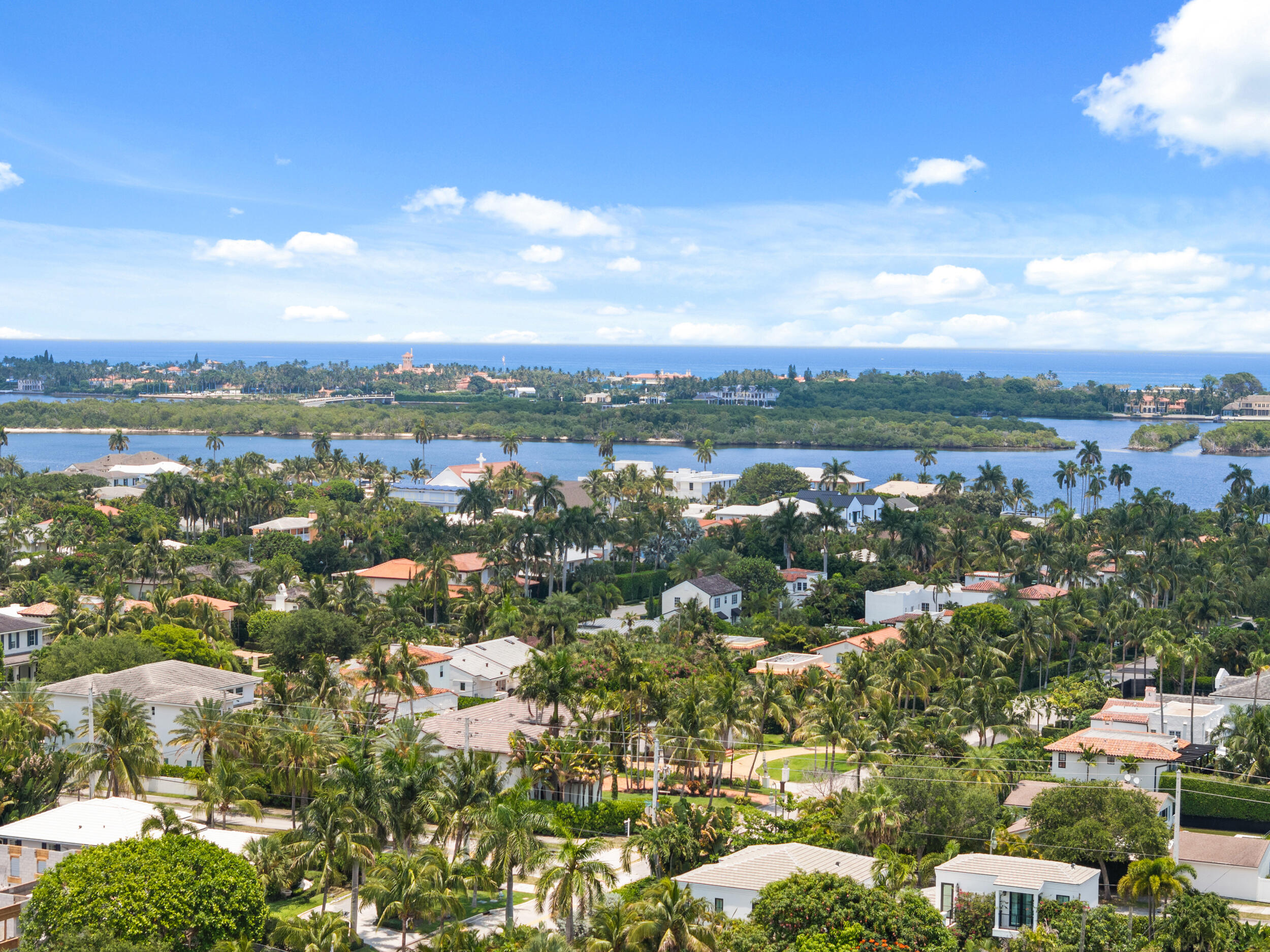 257 E Lakewood, West Palm Beach FL 33405