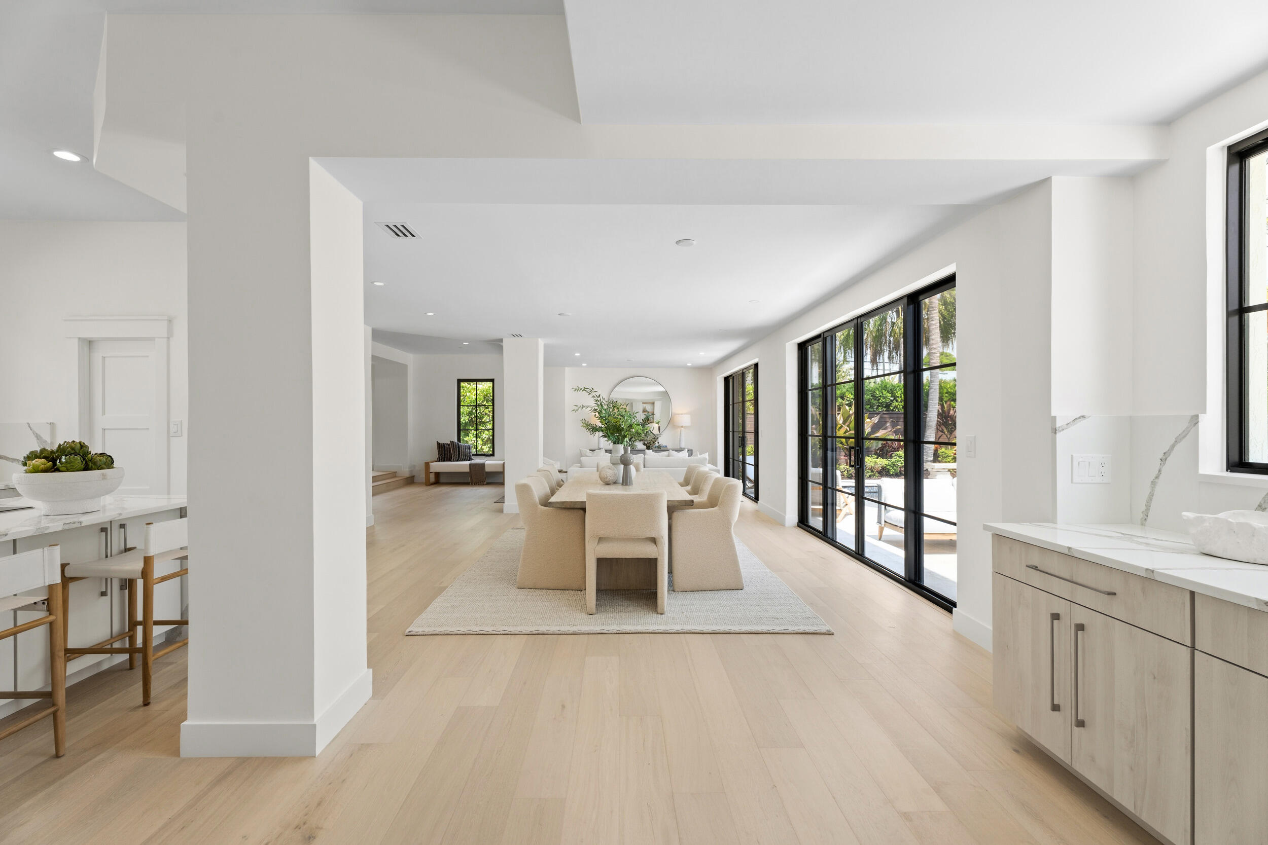 257 E Lakewood, West Palm Beach FL 33405
