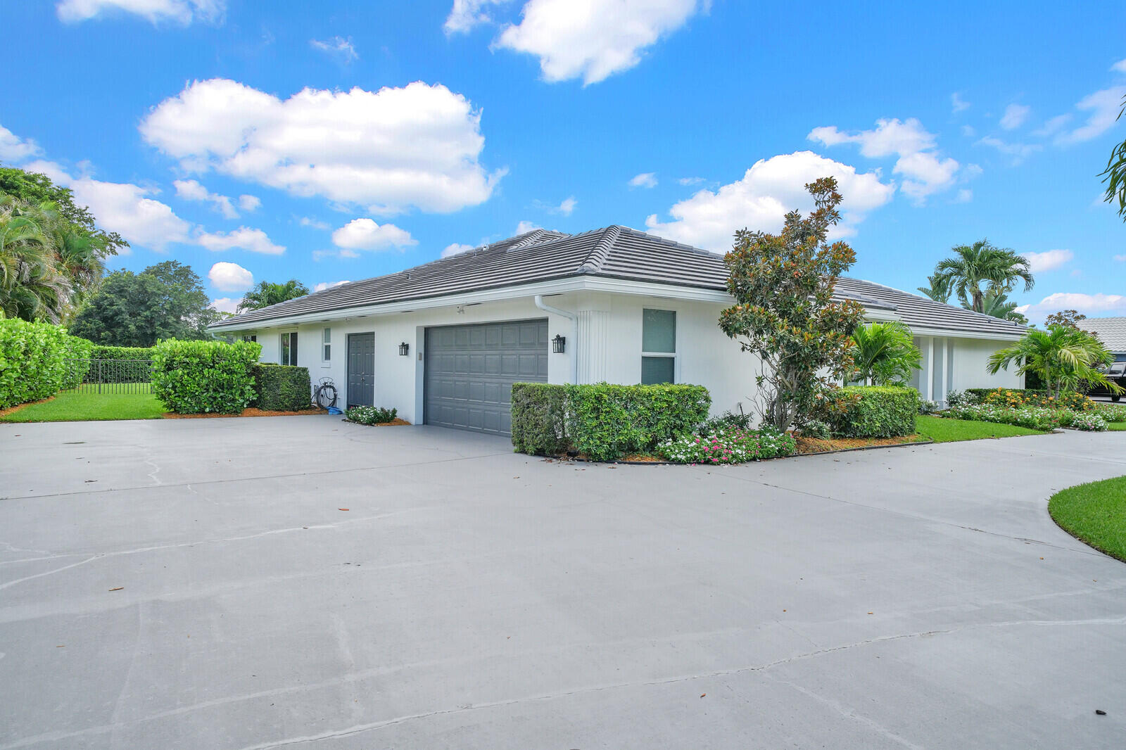 341 Glenbrook, Atlantis FL 33462