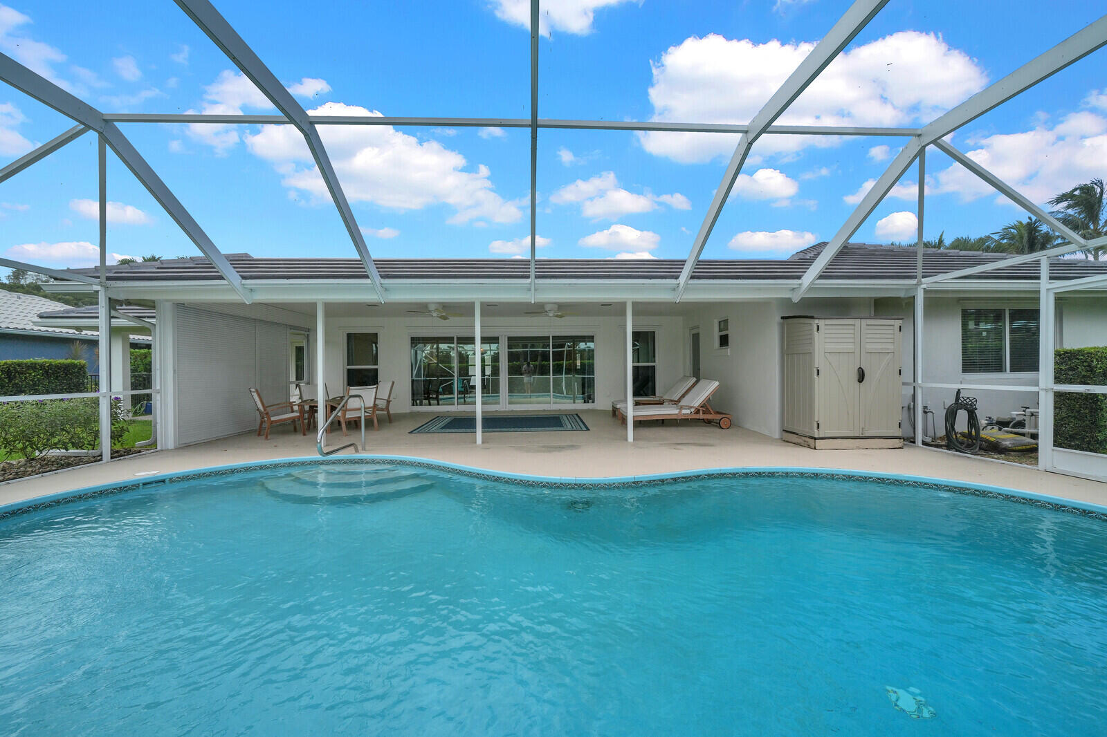 341 Glenbrook, Atlantis FL 33462