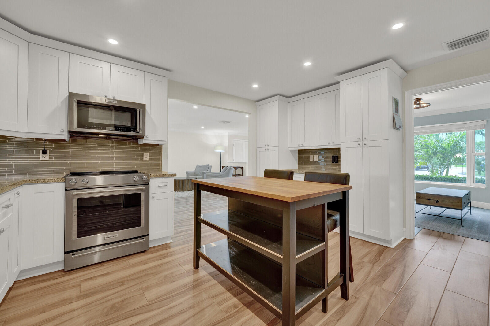 341 Glenbrook, Atlantis FL 33462