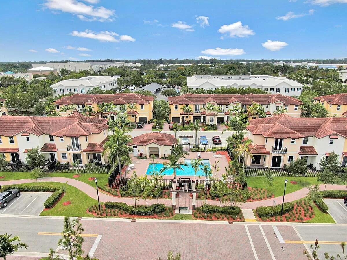 6960 Long Pine, Coconut Creek FL 33073