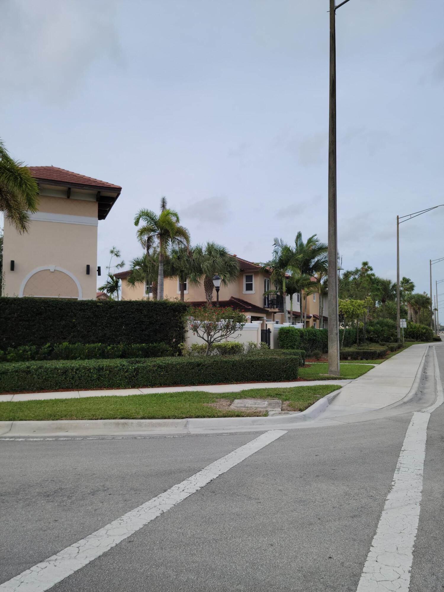 6960 Long Pine, Coconut Creek FL 33073