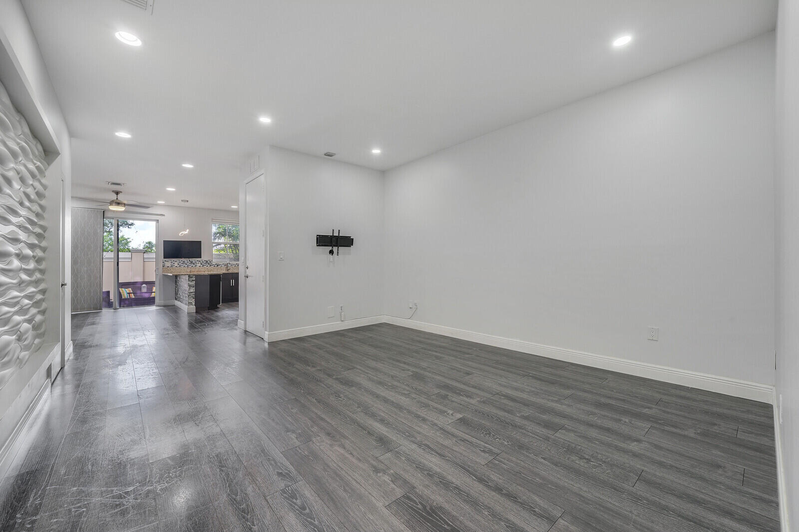 6960 Long Pine, Coconut Creek FL 33073