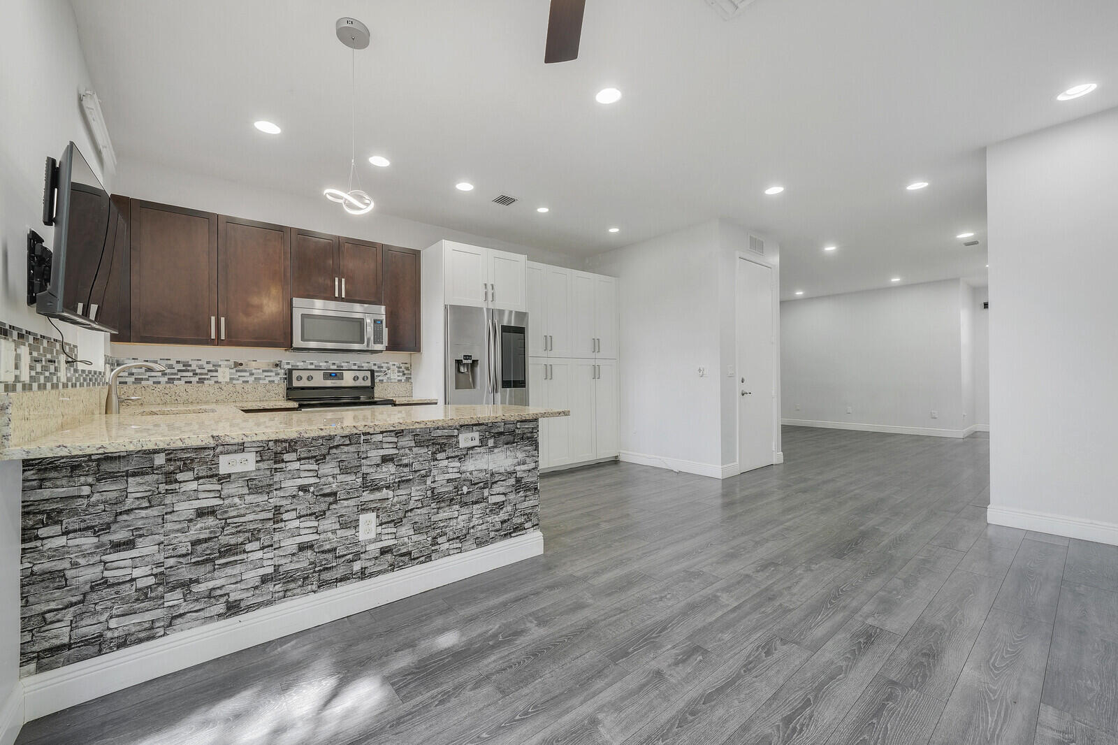 6960 Long Pine, Coconut Creek FL 33073