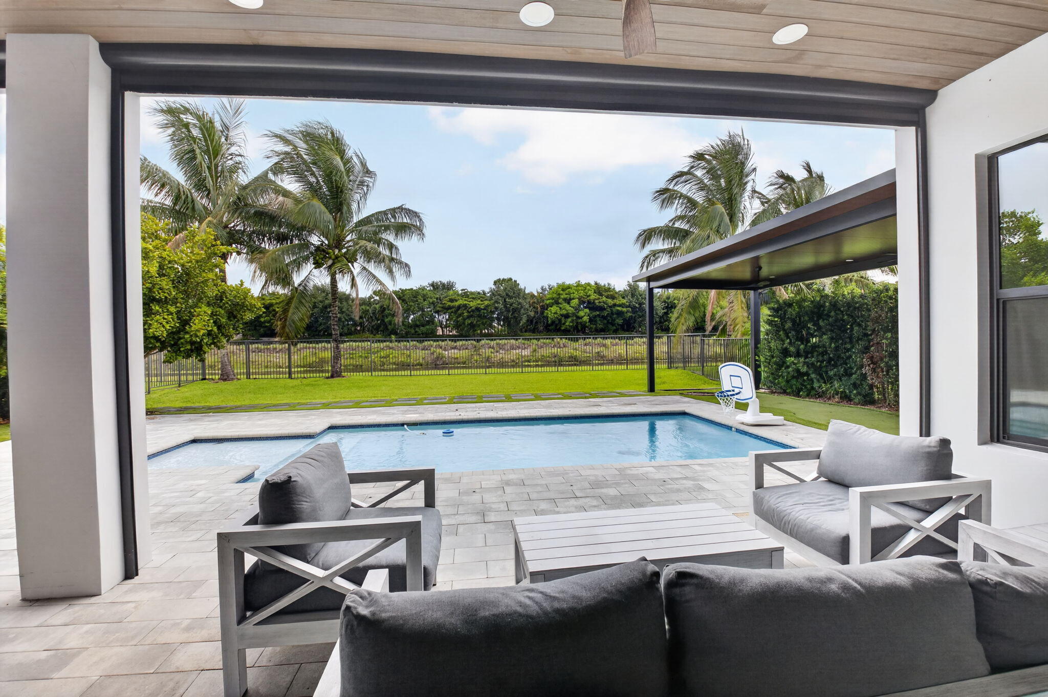 8845 Skyward, Boca Raton FL 33496