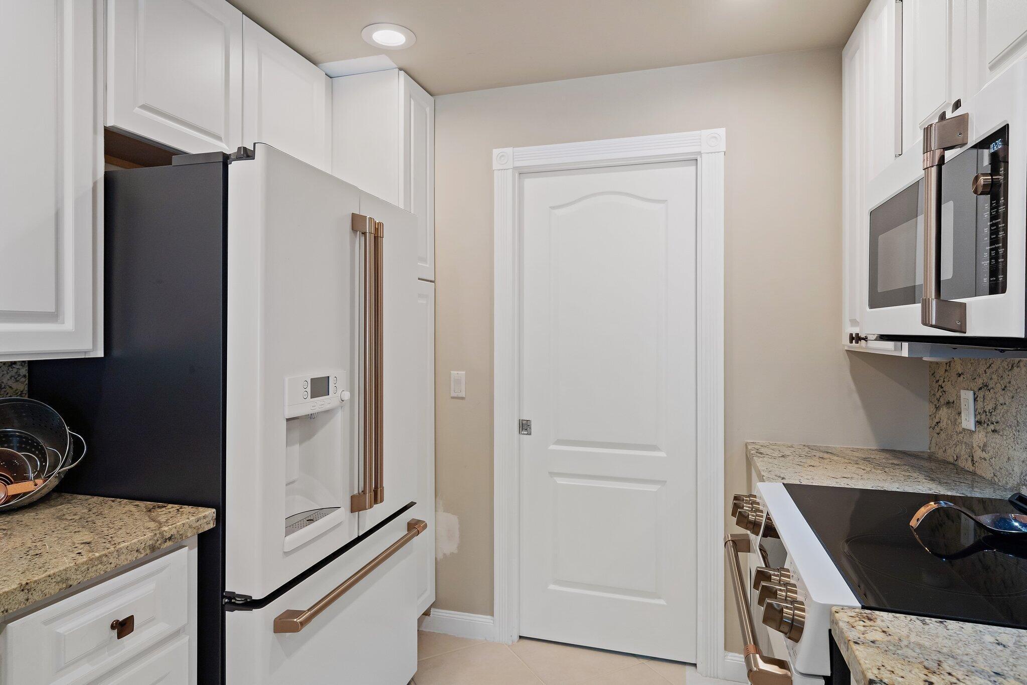 2117 Tigris, West Palm Beach FL 33411