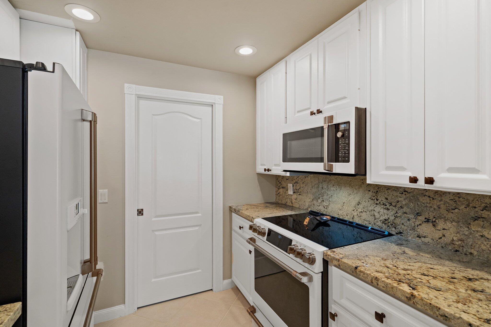 2117 Tigris, West Palm Beach FL 33411