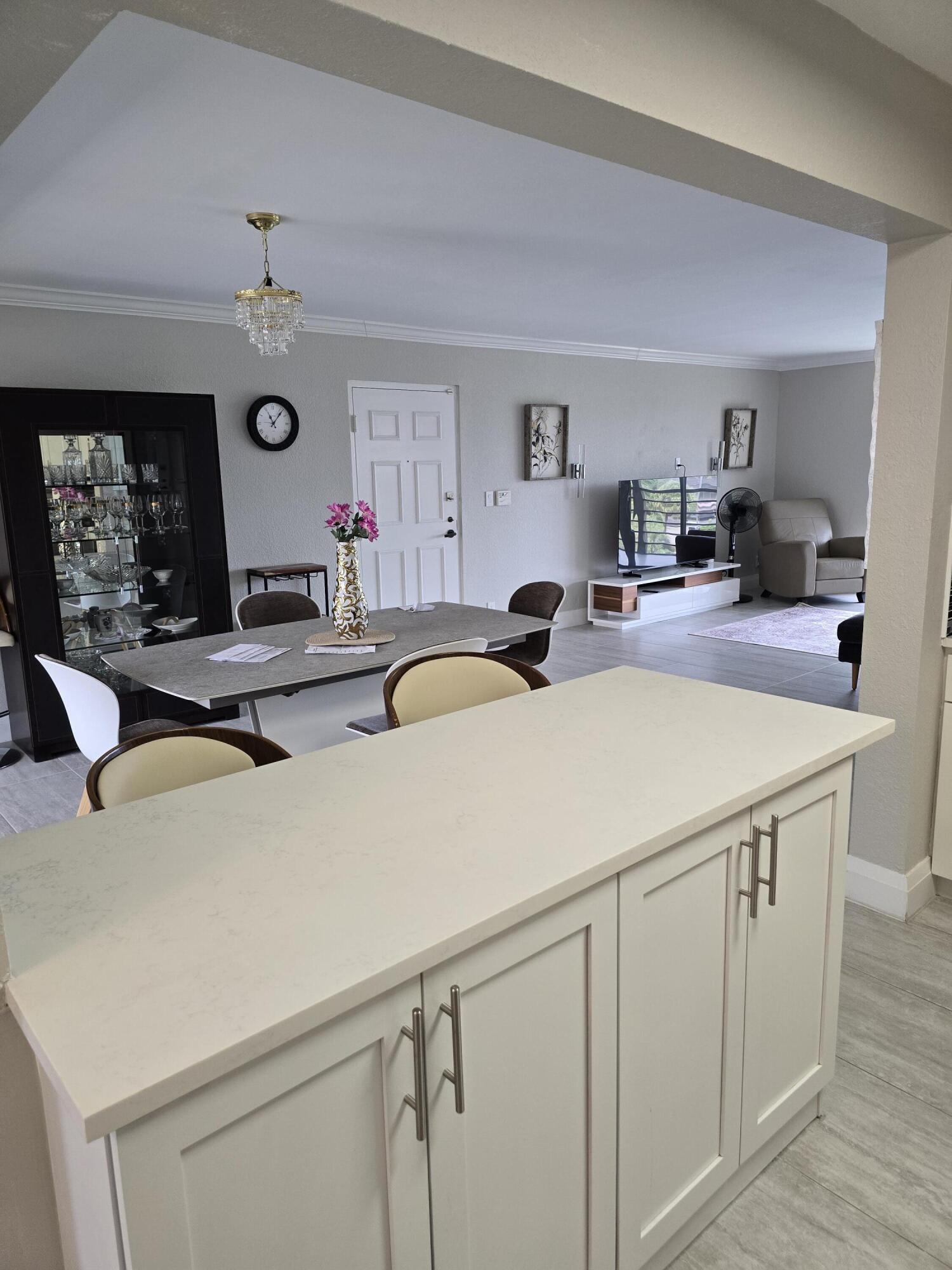 7580 Regency Lake #402, Boca Raton FL 33433