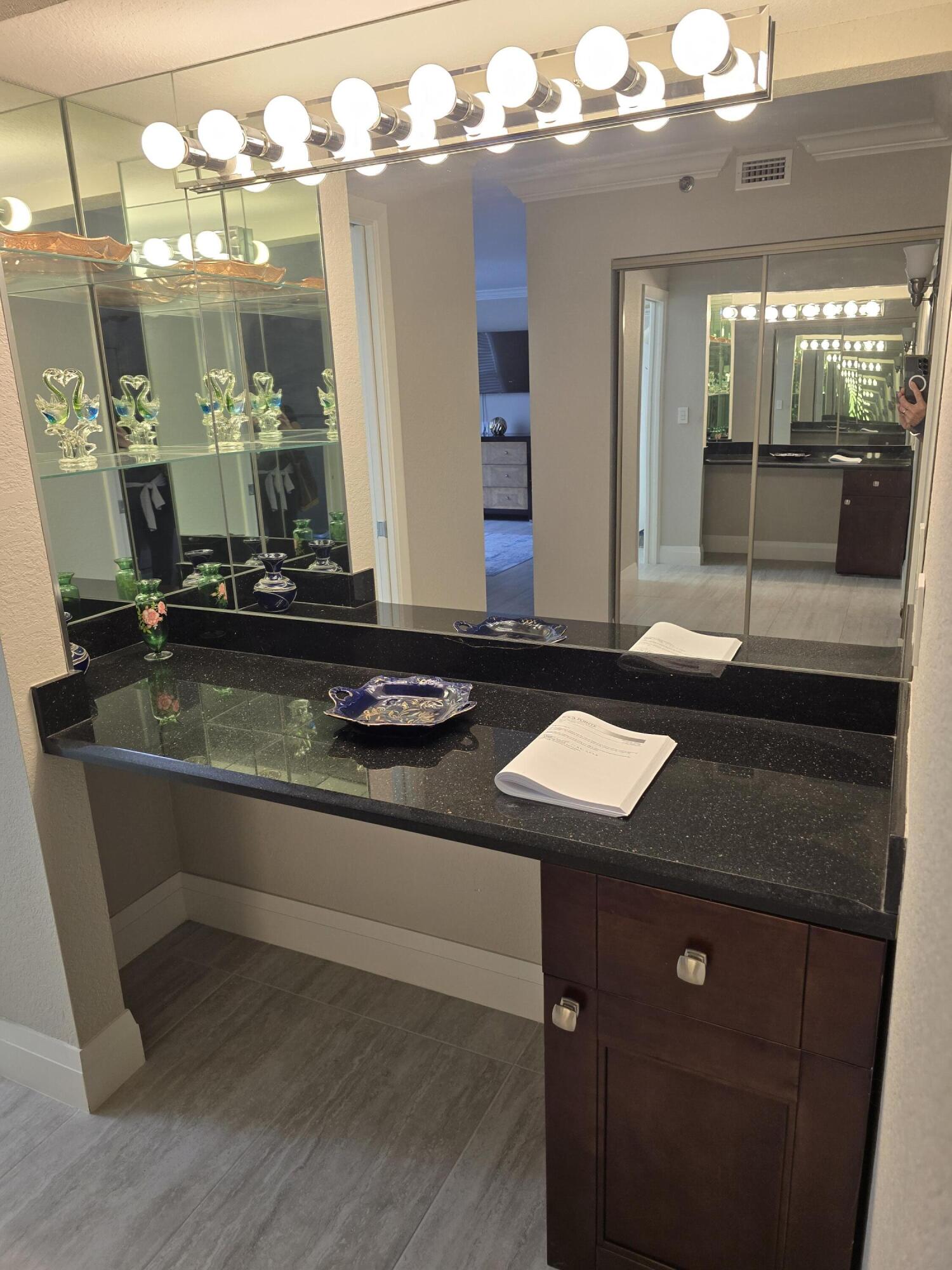 7580 Regency Lake #402, Boca Raton FL 33433