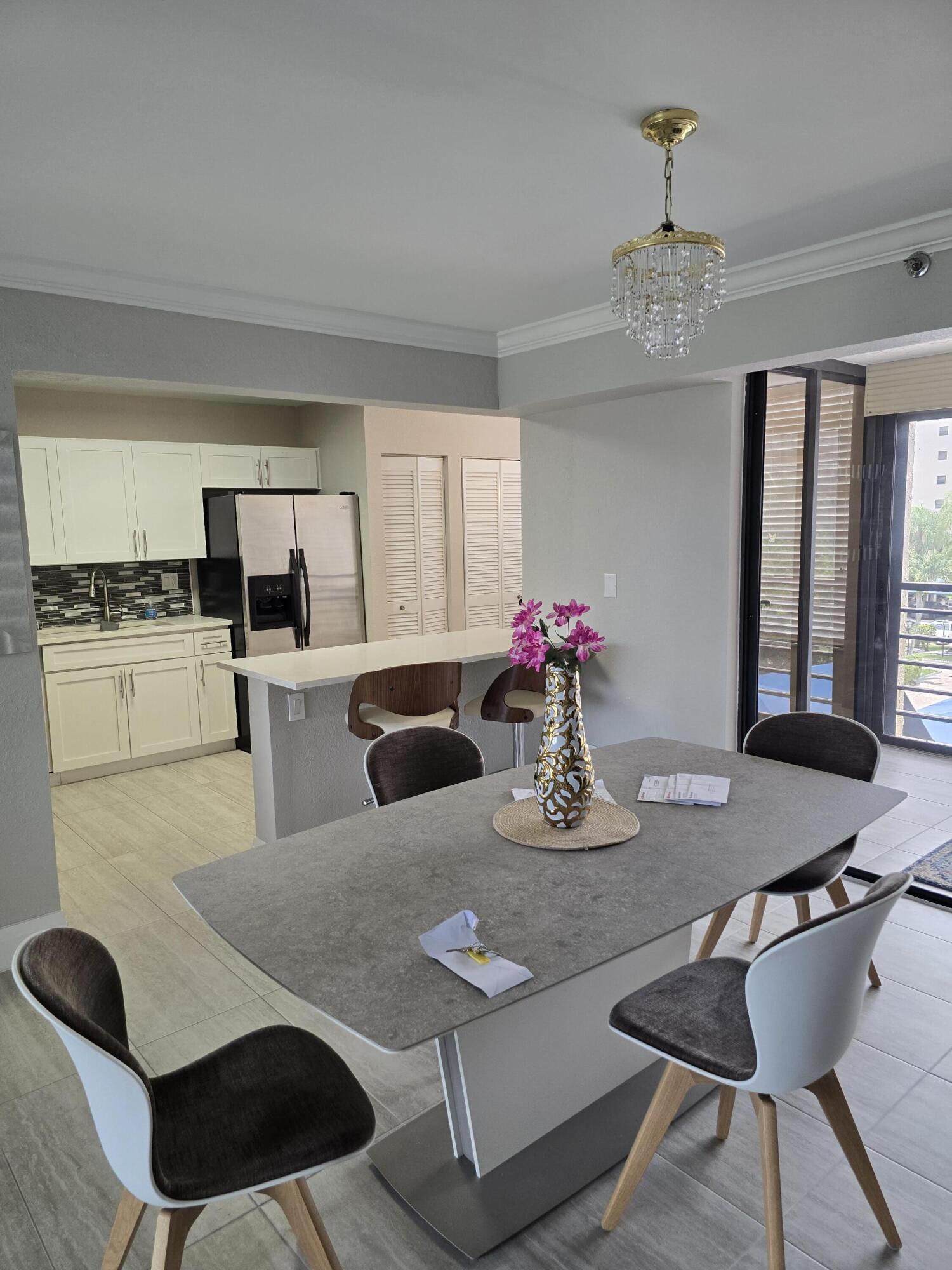7580 Regency Lake #402, Boca Raton FL 33433