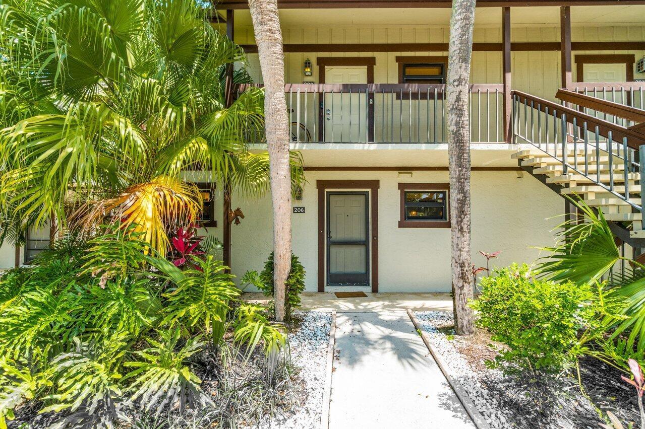 13334 Polo Club #206, Wellington FL 33414