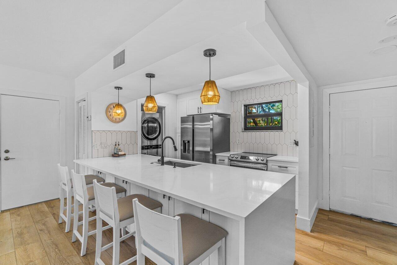 13334 Polo Club #206, Wellington FL 33414