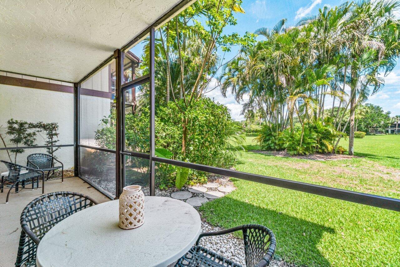 13334 Polo Club #206, Wellington FL 33414