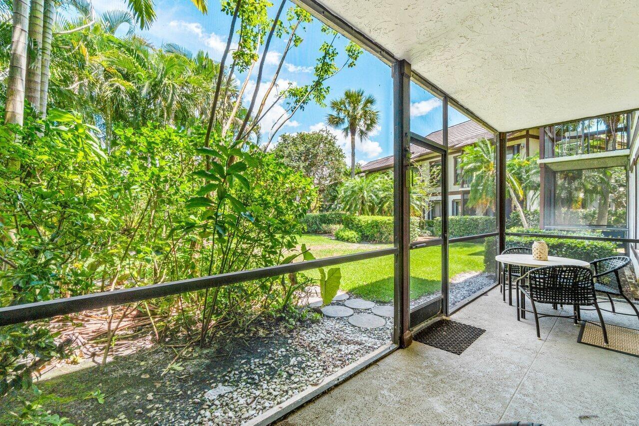 13334 Polo Club #206, Wellington FL 33414