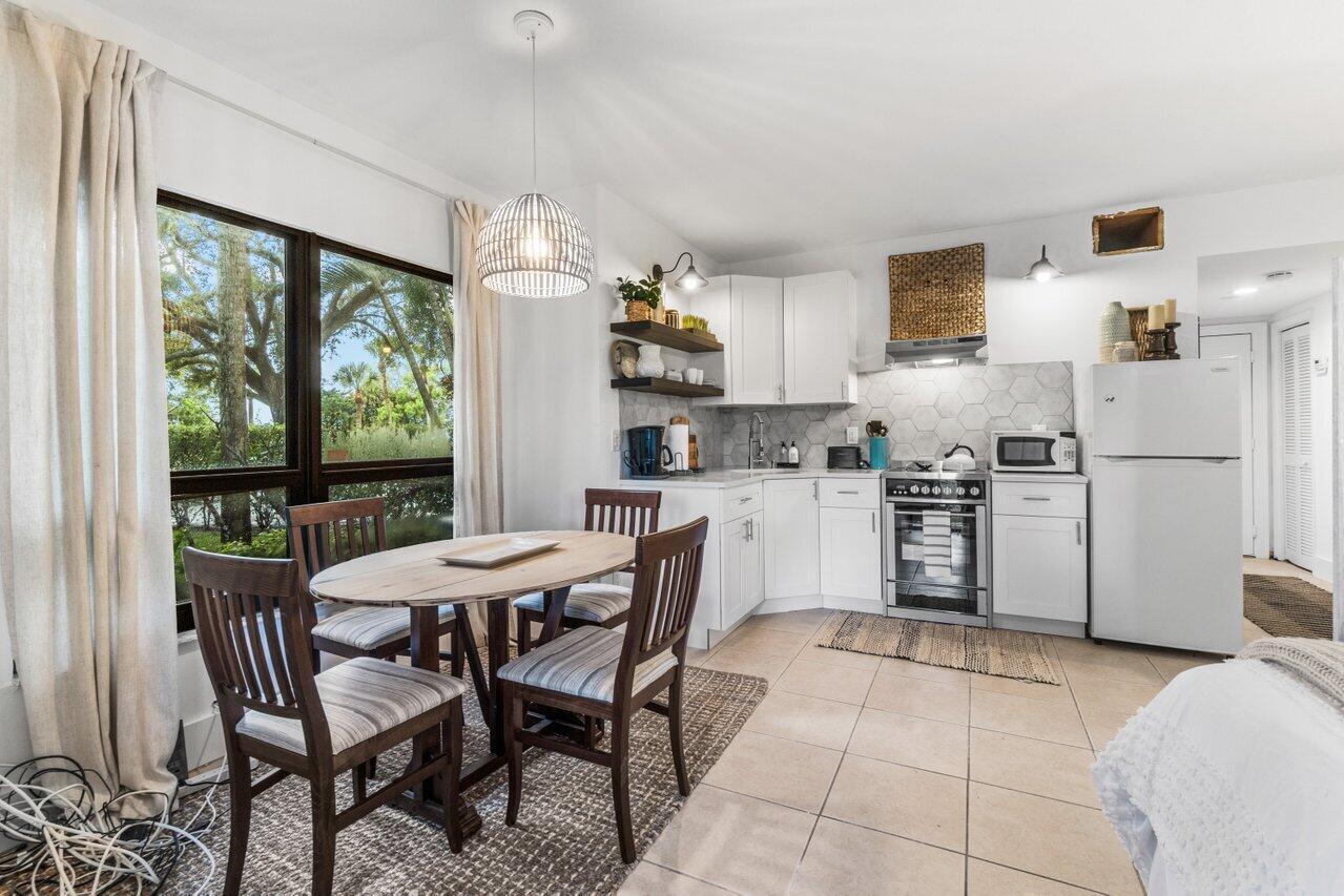 13334 Polo Club #206, Wellington FL 33414