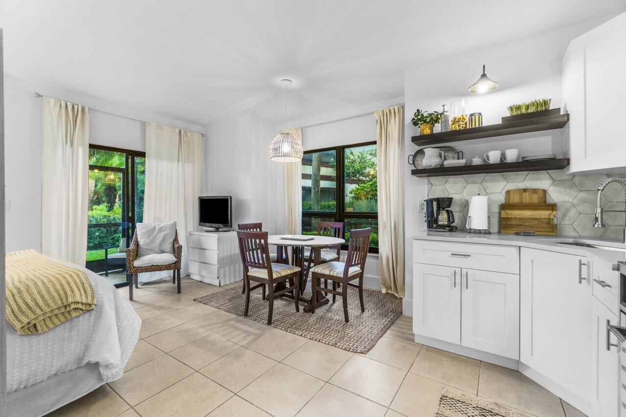 13334 Polo Club #206, Wellington FL 33414