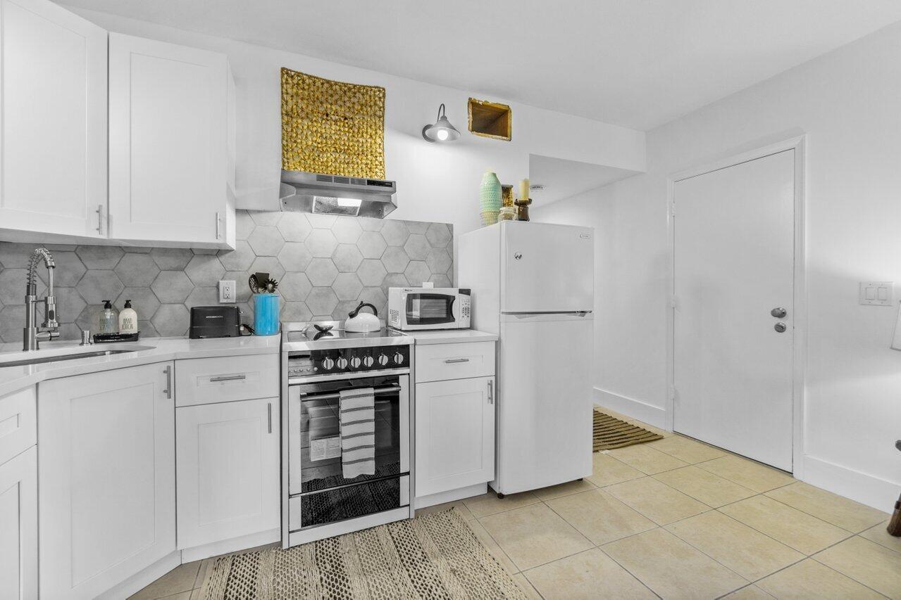 13334 Polo Club #206, Wellington FL 33414