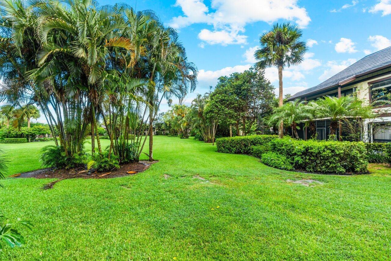 13334 Polo Club #206, Wellington FL 33414