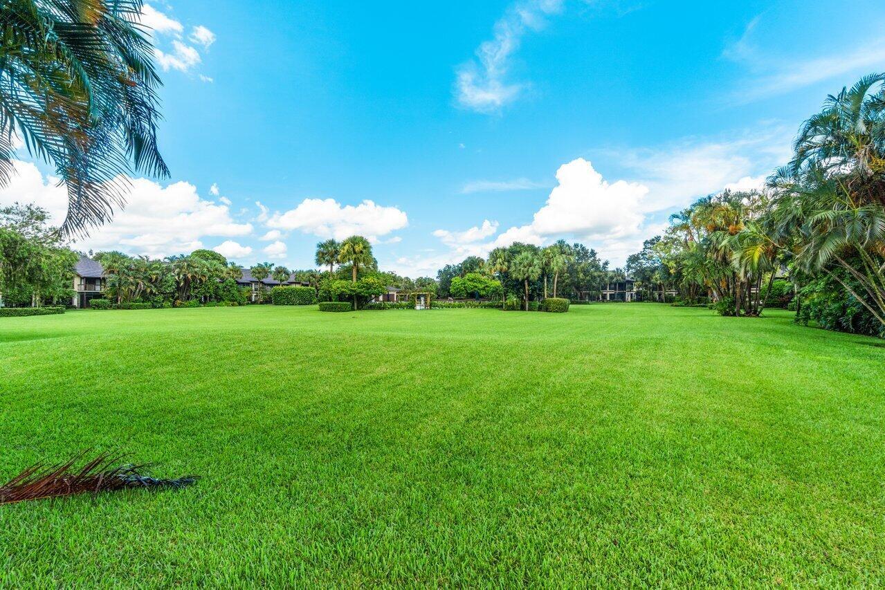 13334 Polo Club #206, Wellington FL 33414
