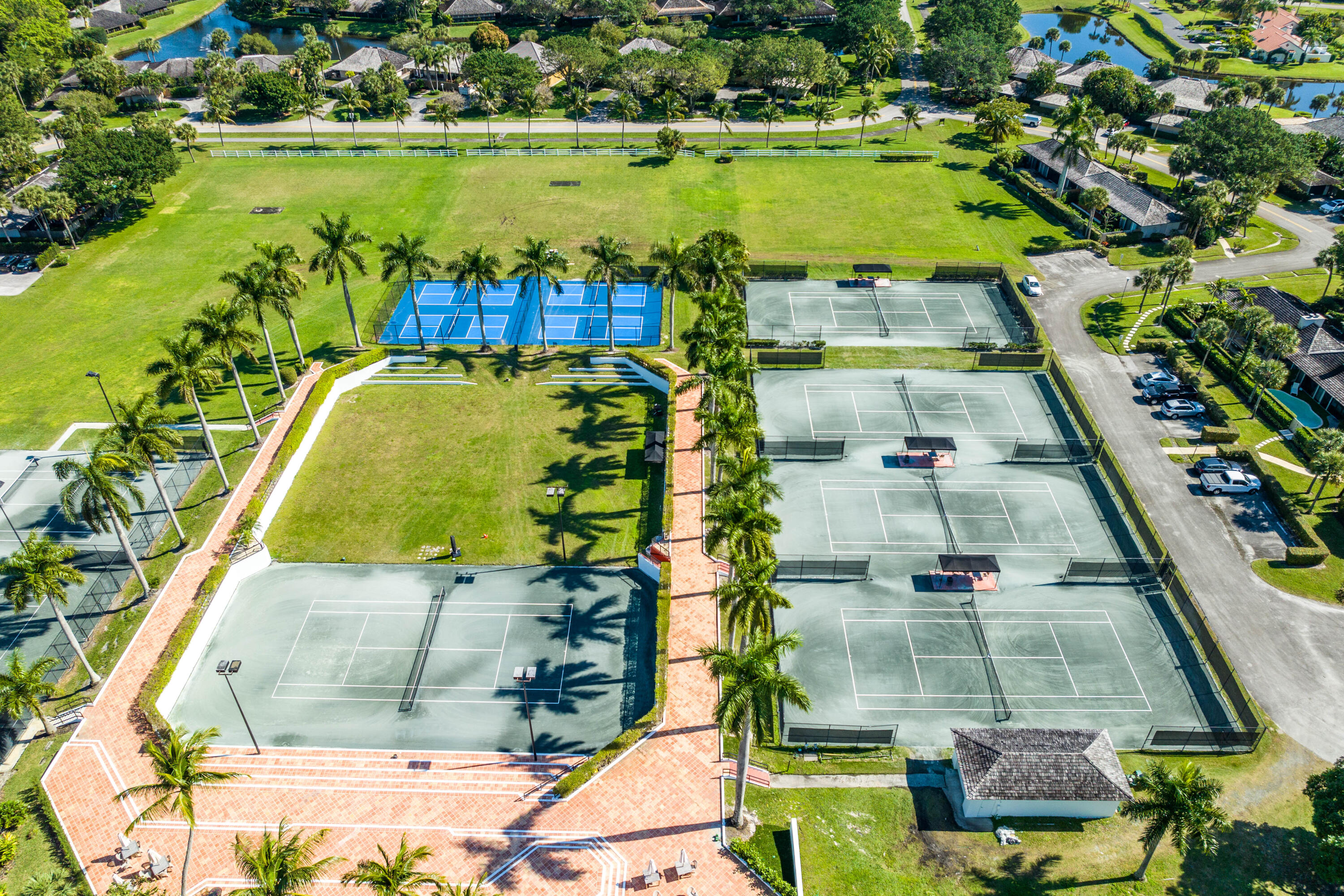 13334 Polo Club #206, Wellington FL 33414