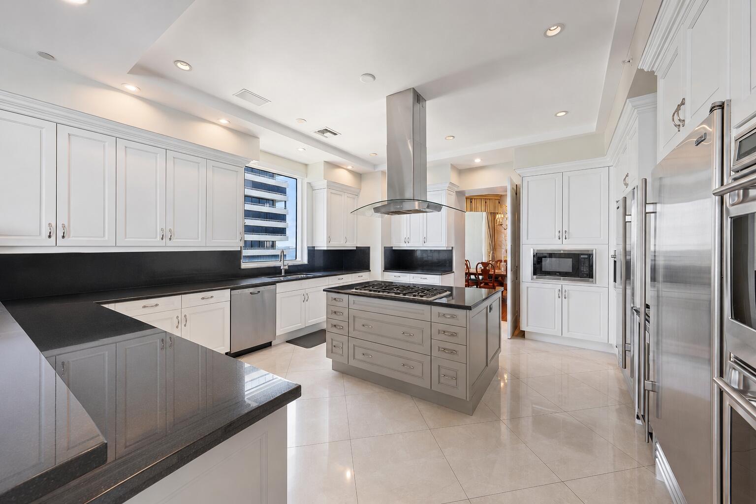 5310 N Ocean #801, Singer Island FL 33404