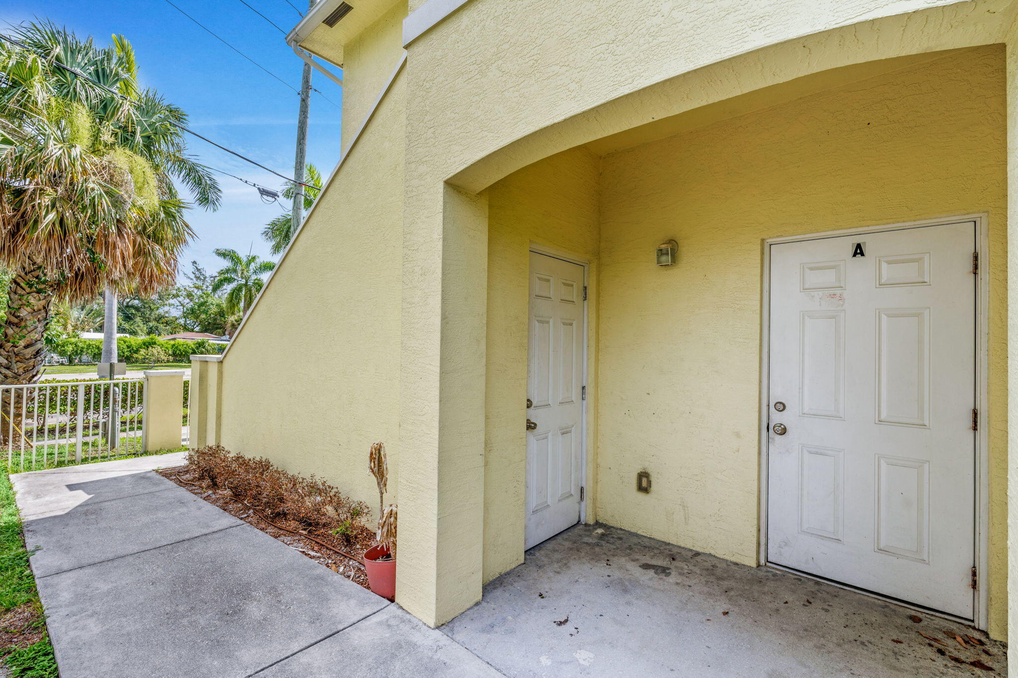 56 W 12th #A, Riviera Beach FL 33404