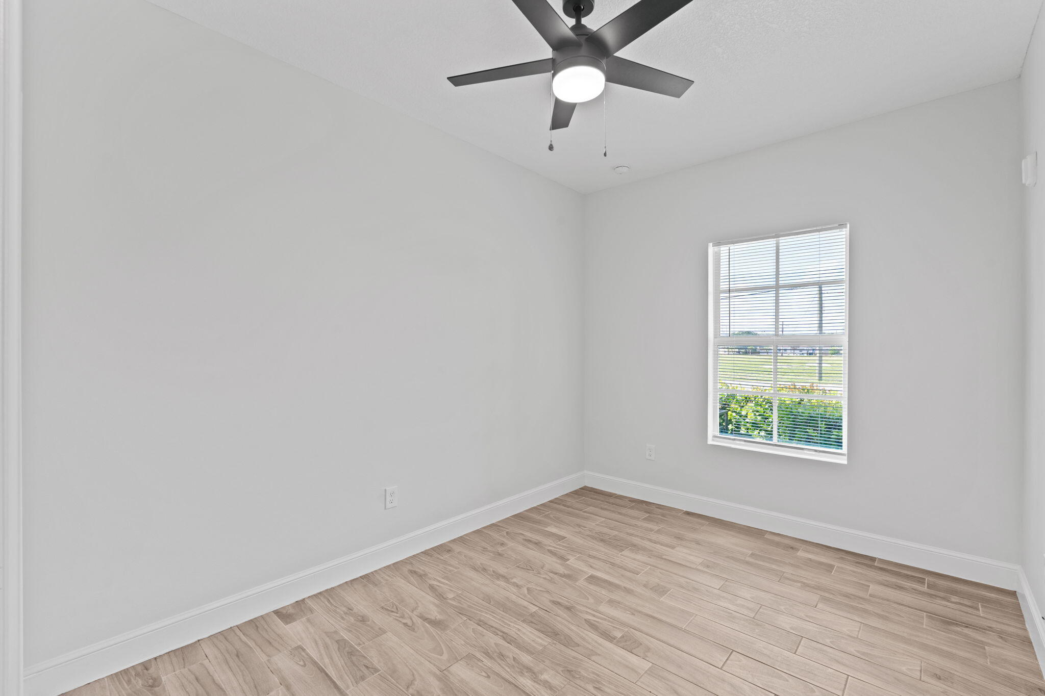 56 W 12th #A, Riviera Beach FL 33404