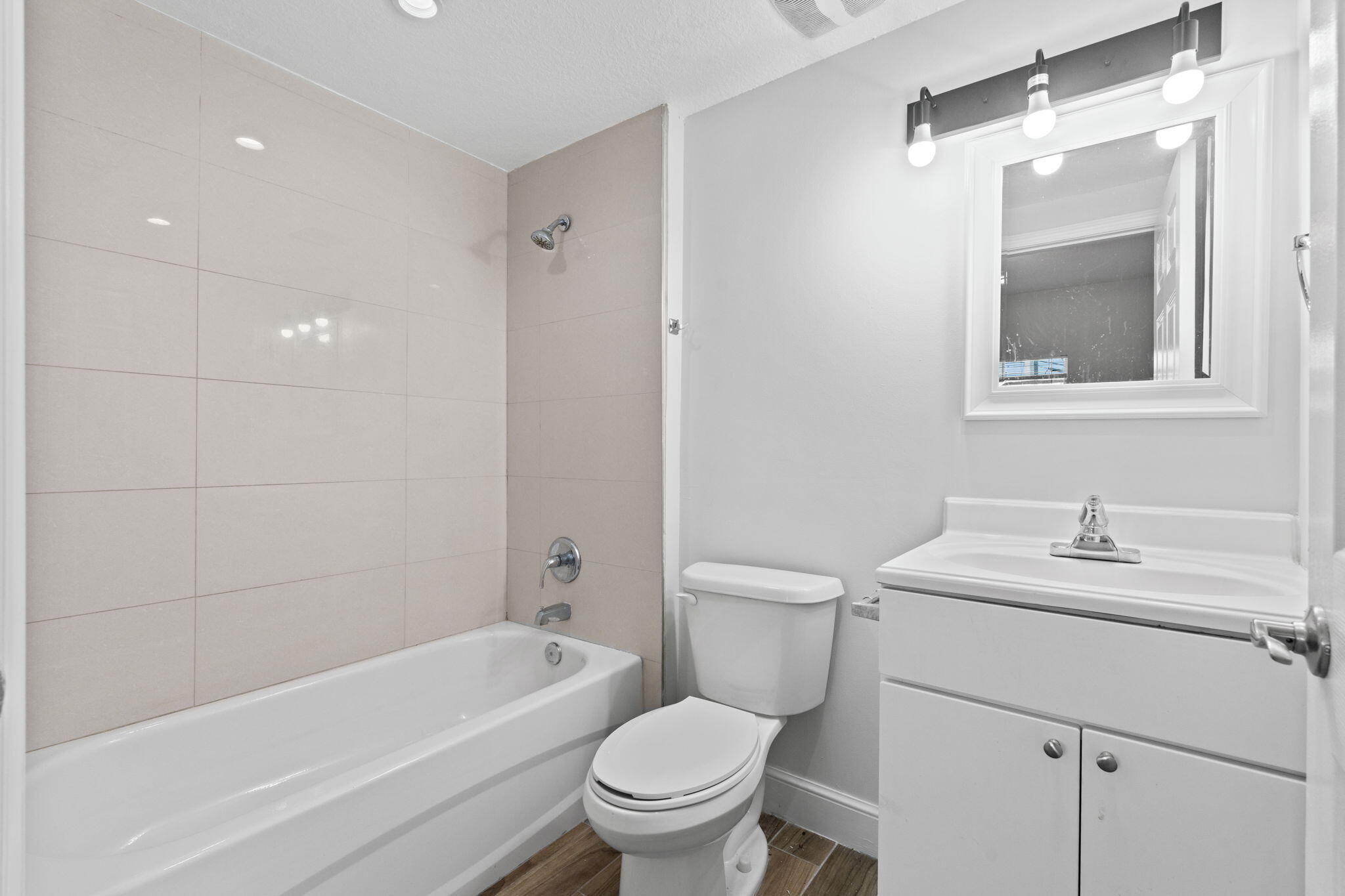 56 W 12th #A, Riviera Beach FL 33404