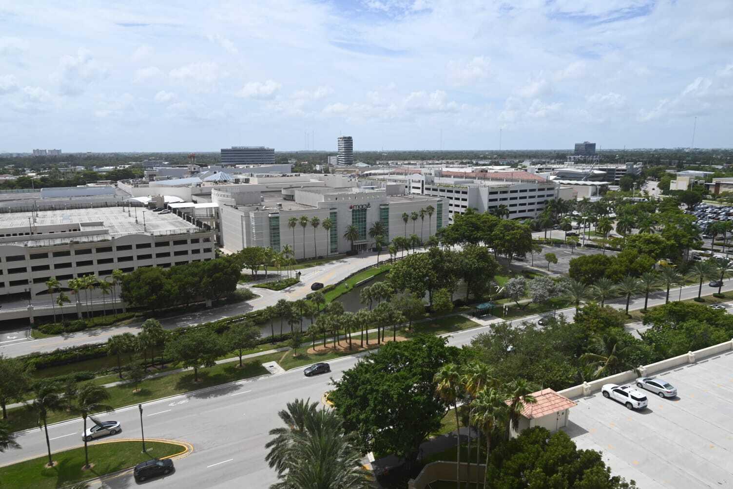 19501 W Country Club #1412, Aventura FL 33180