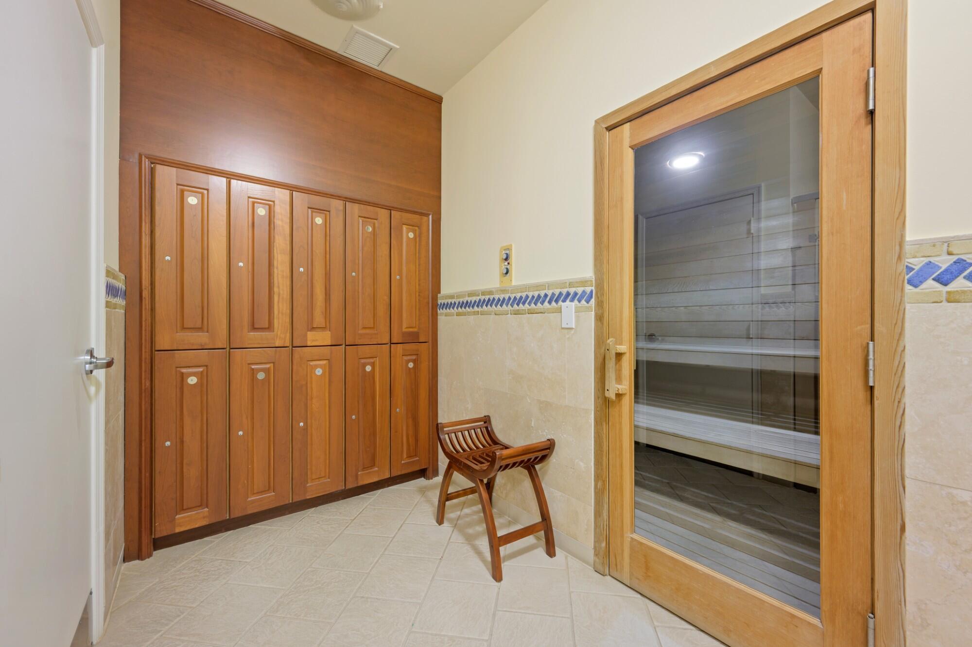 19501 W Country Club #1412, Aventura FL 33180