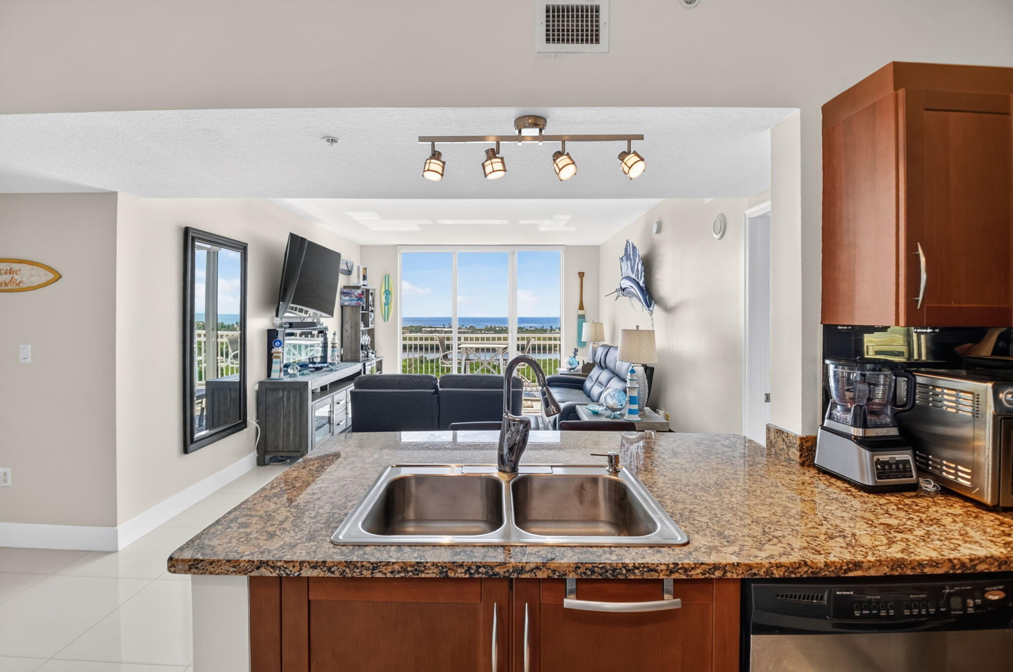 450 N Federal #1406, Boynton Beach FL 33435
