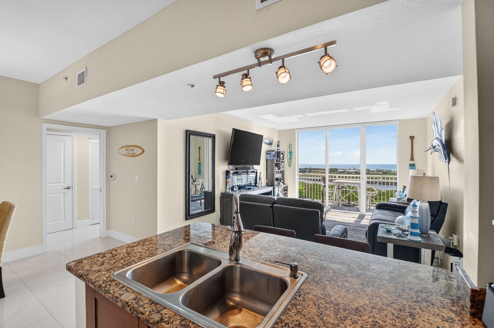 450 N Federal #1406, Boynton Beach FL 33435