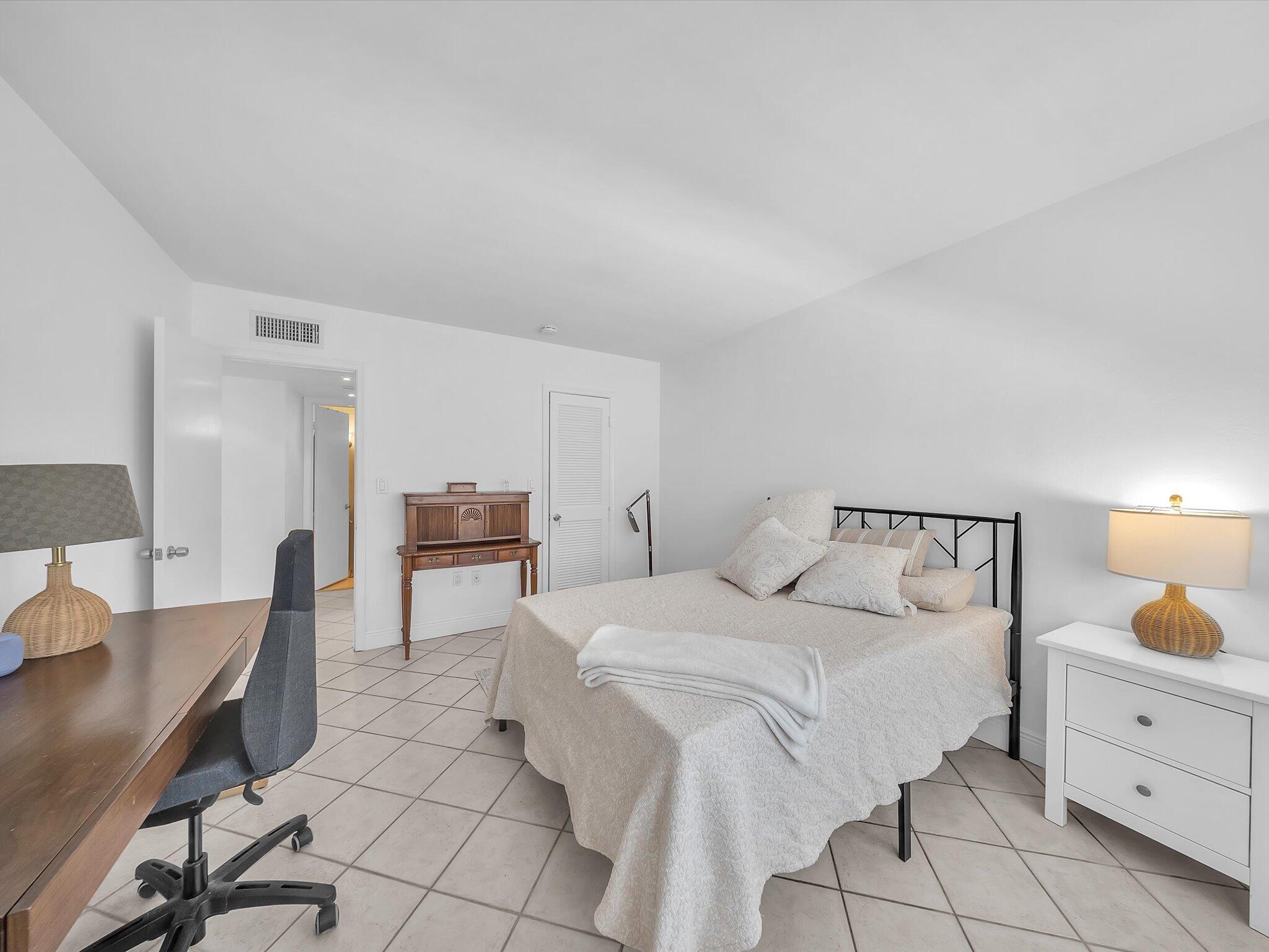 1150 Madruga #C302, Miami FL 33146