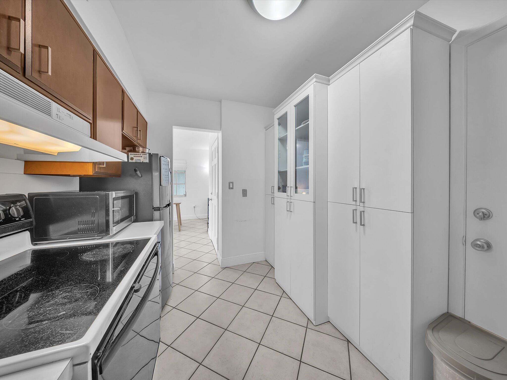 1150 Madruga #C302, Miami FL 33146