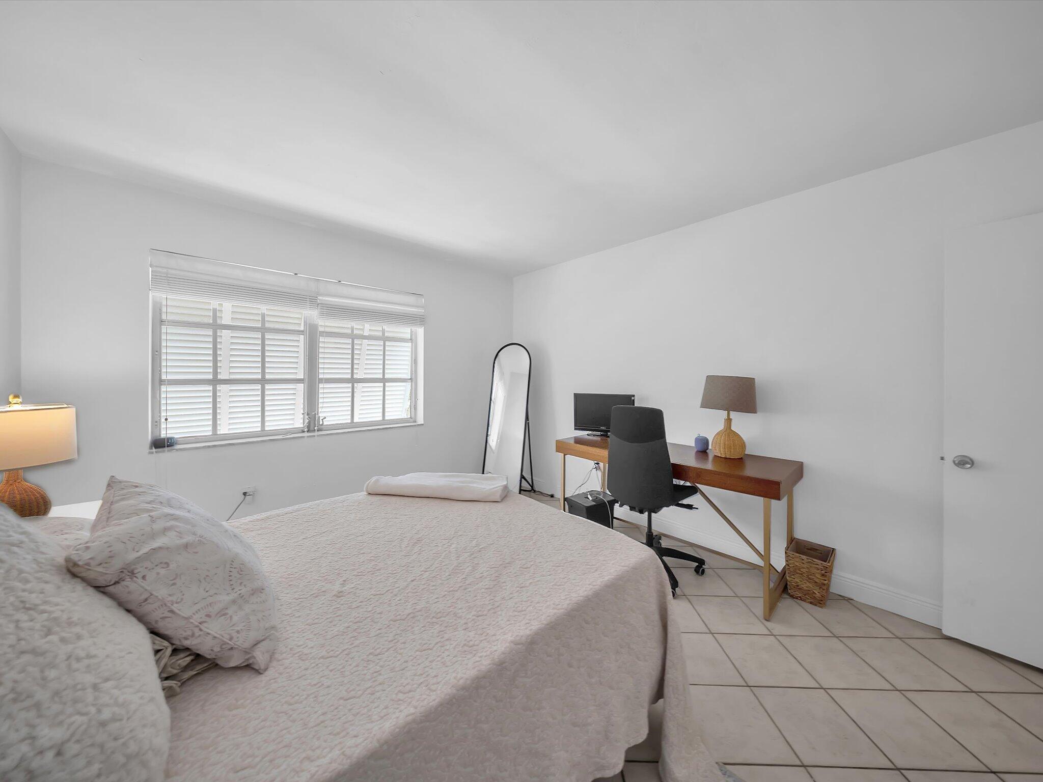 1150 Madruga #C302, Miami FL 33146
