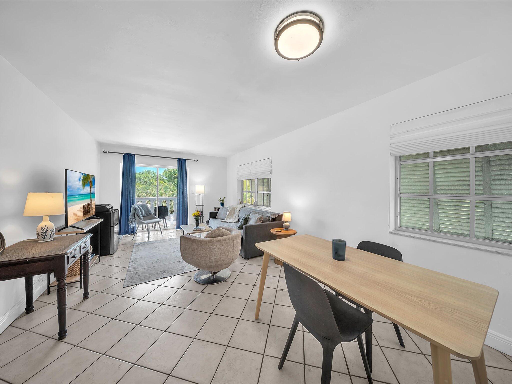 1150 Madruga #C302, Miami FL 33146
