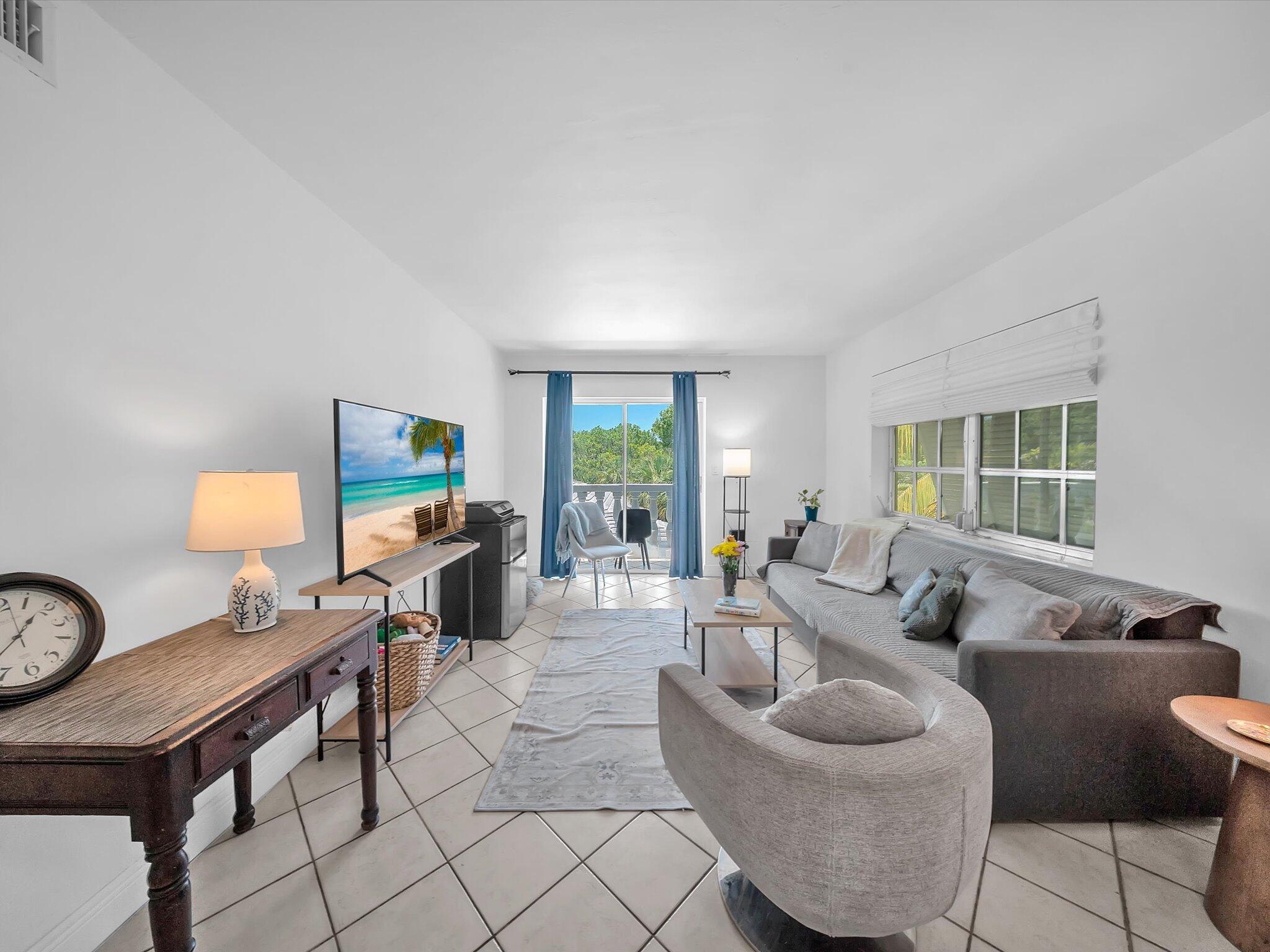 1150 Madruga #C302, Miami FL 33146
