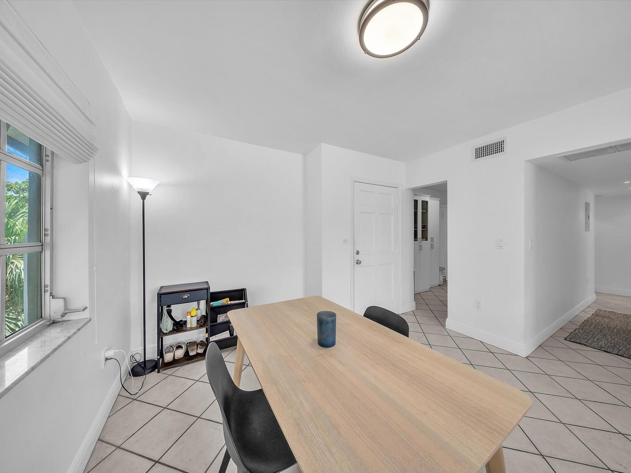 1150 Madruga #C302, Miami FL 33146