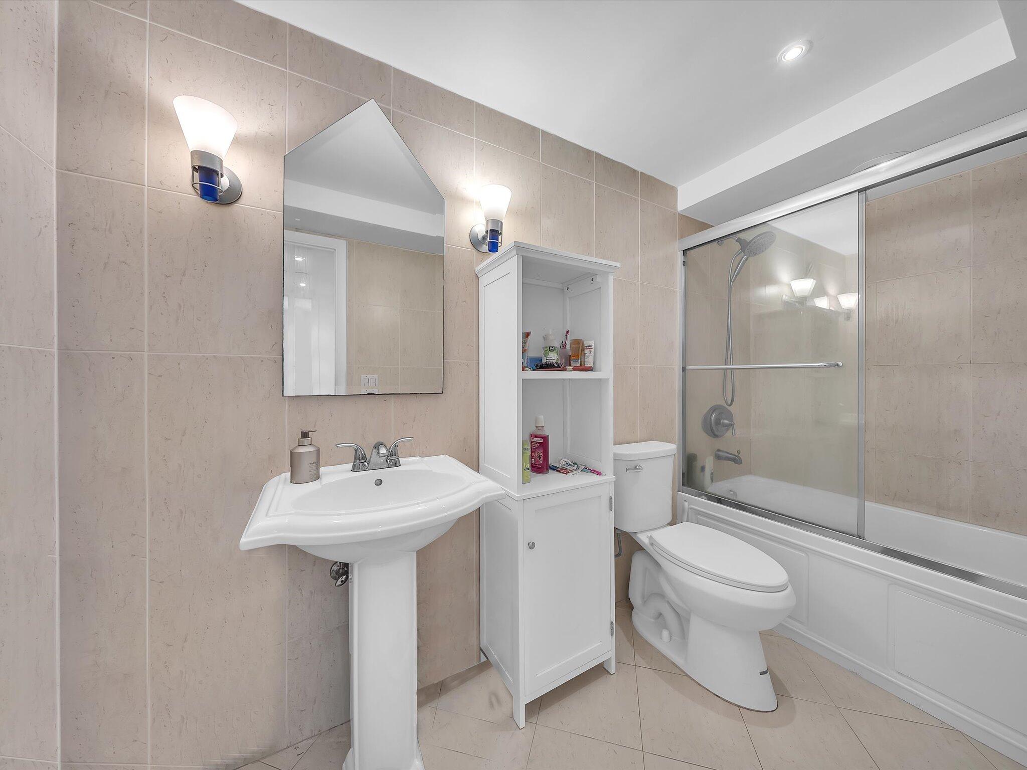 1150 Madruga #C302, Miami FL 33146