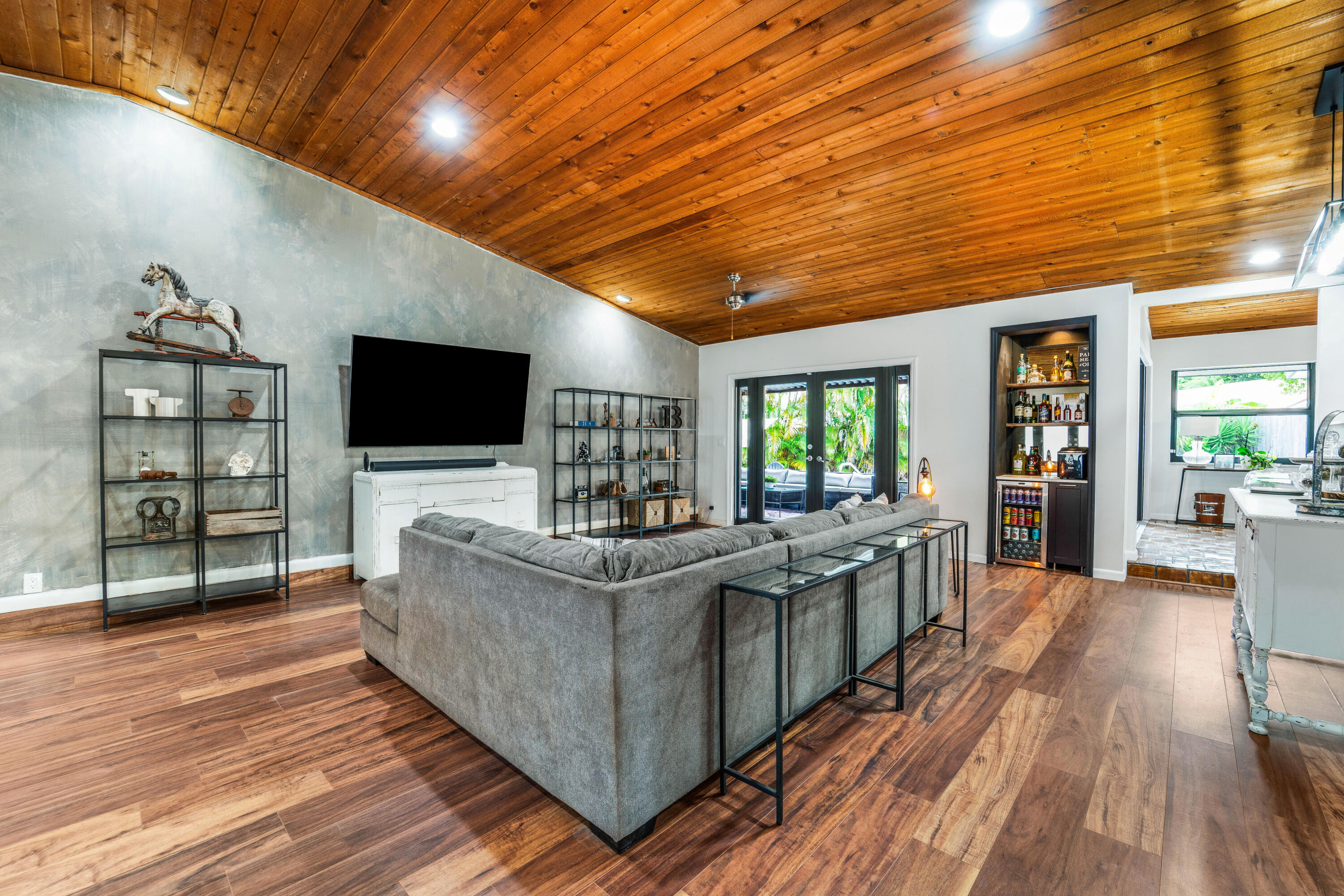 5731 NW 54th, Tamarac FL 33319