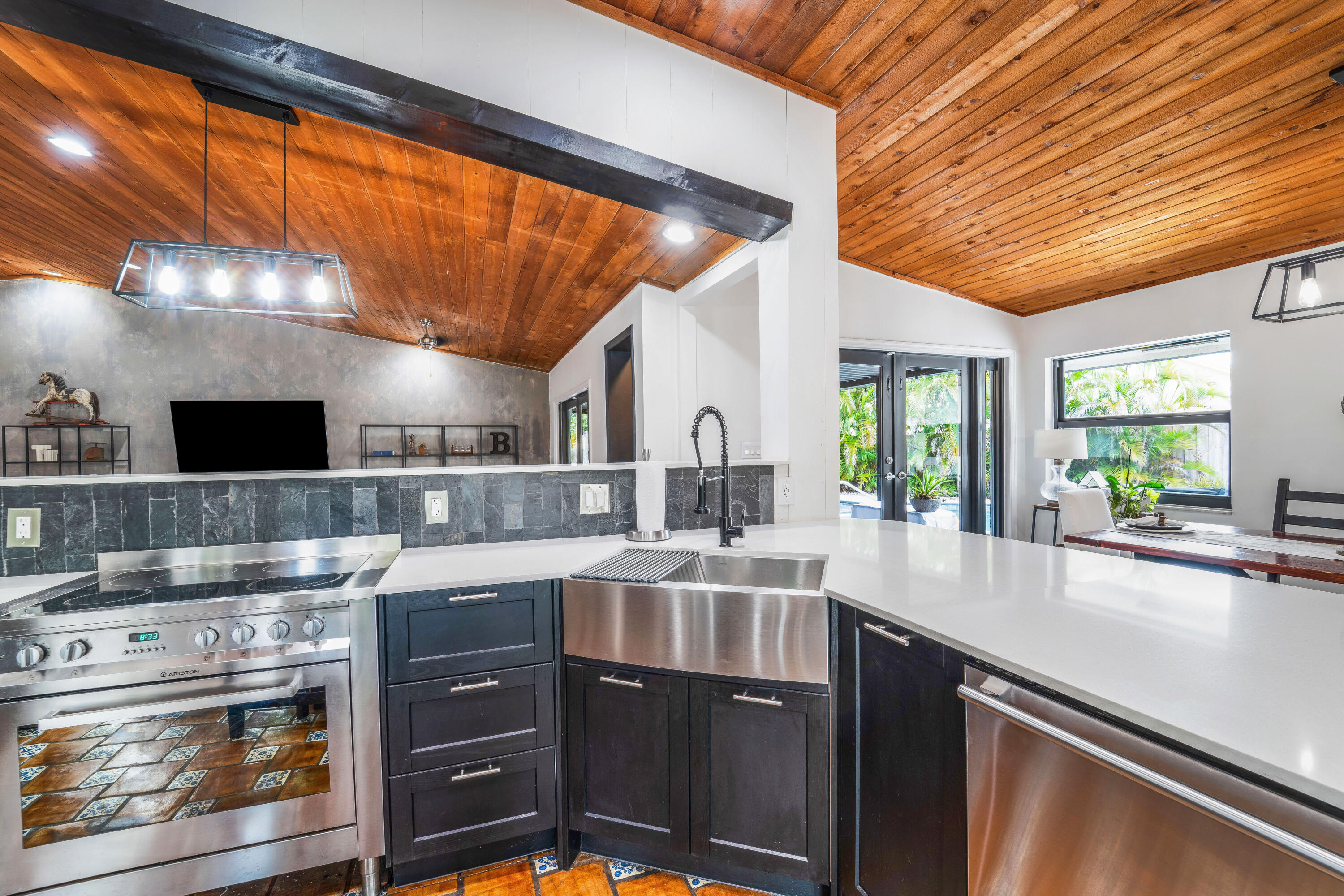 5731 NW 54th, Tamarac FL 33319