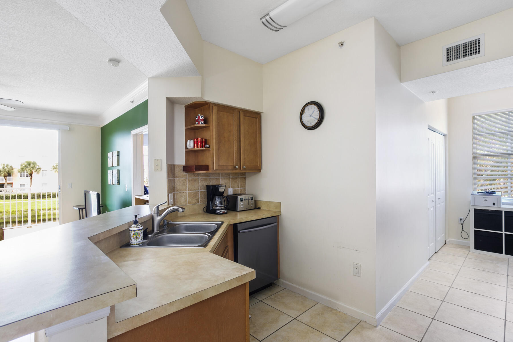 10208 Myrtlewood, Palm Beach Gardens FL 33418